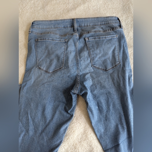 Old navy highrise super skinny jeans - Picture 7 of 8